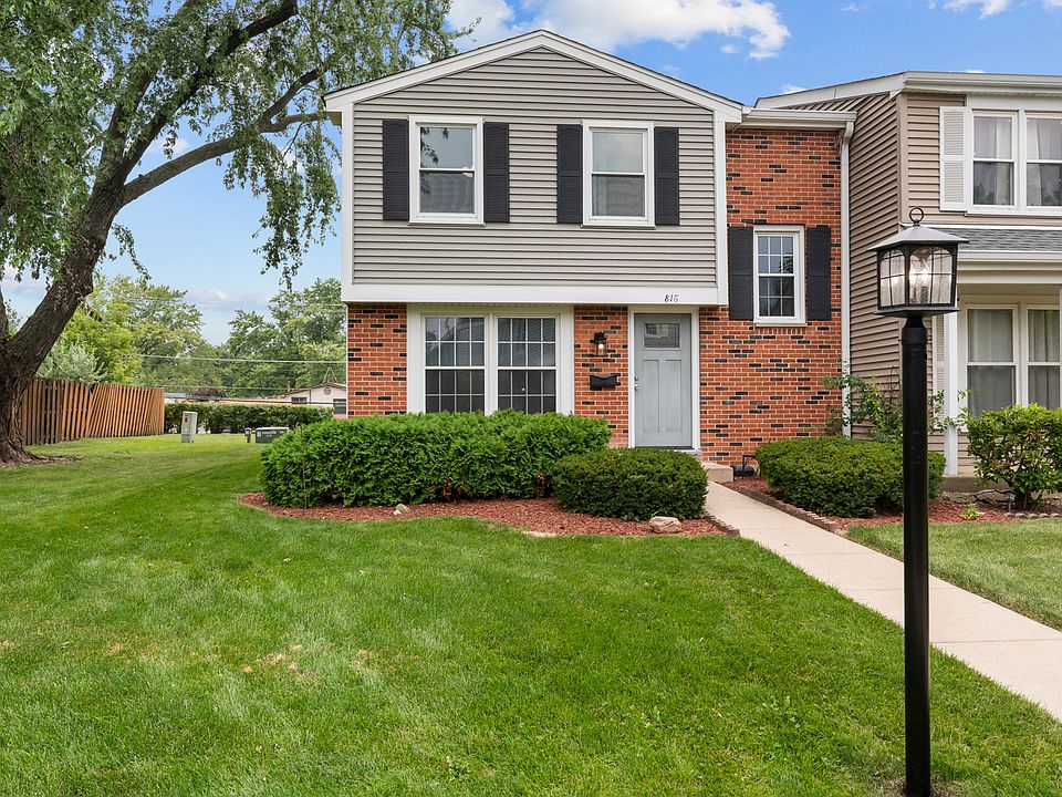1st image of 818 Lexington Cir