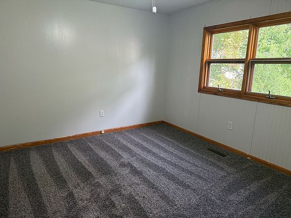 2nd image of 306 15th Ave SW