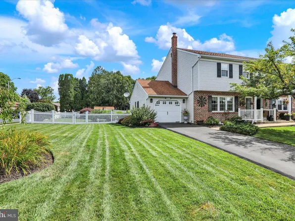 419 Grant Ave, Leesport, PA 19533