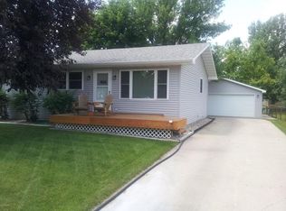 1215 20th St N, Moorhead, MN 56560