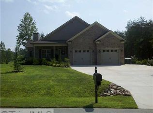 108 Topside Ct, Stokesdale, NC 27357