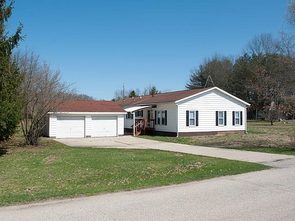 2nd image of 537 Sunset Dr