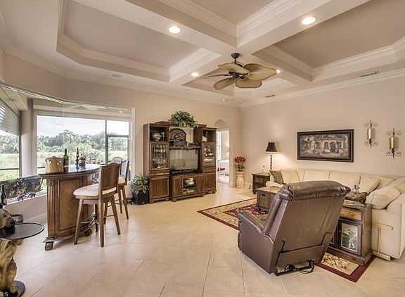 4th image of 8794 New Castle Dr