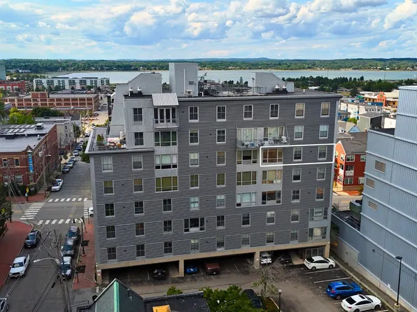 21 Chestnut Street #606, Portland, ME 04101