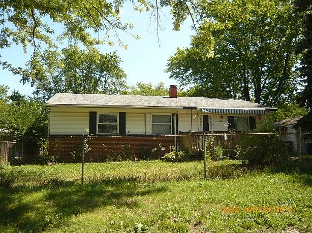 1st image of 1623 Elias St
