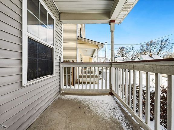 3rd image of 3143 W 71st St