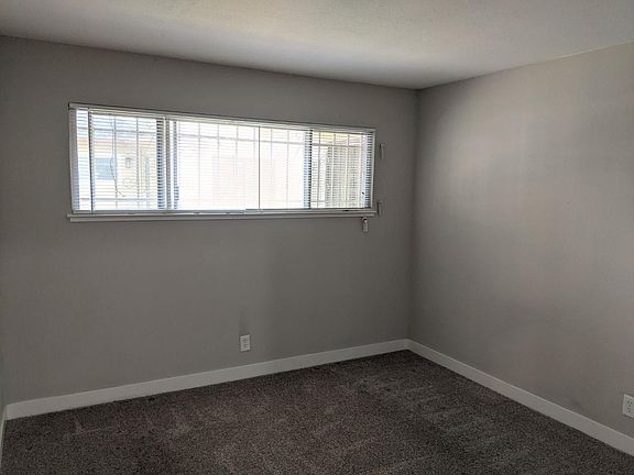 4th image of 5074 Rhode Island Dr APT 1