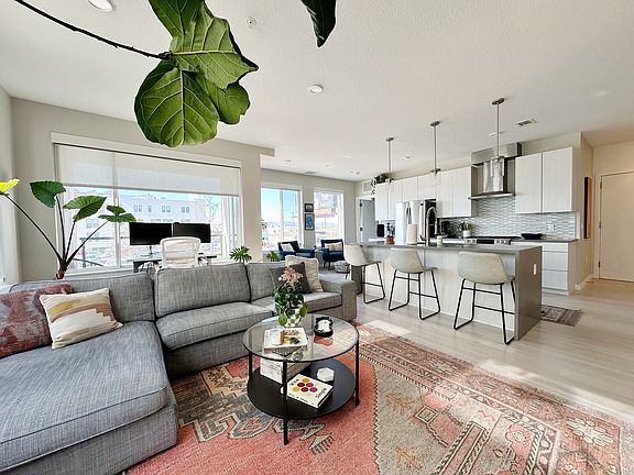 2nd image of 1616 S Broadway St #208