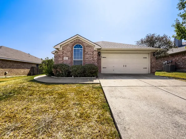 6221 Brooklynn Dr, Fort Worth, TX 76179