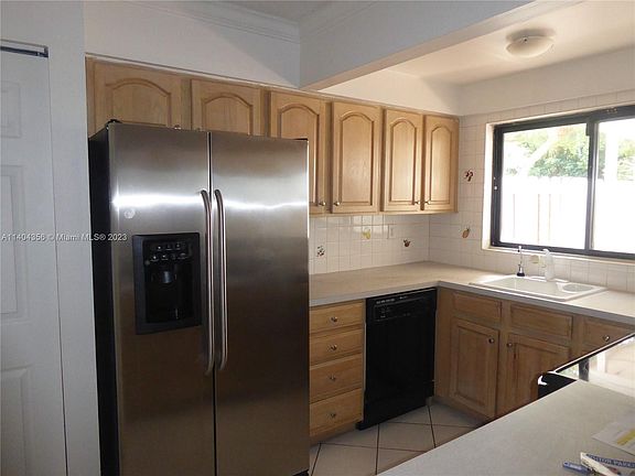 3rd image of 6516 Kendale Lakes Dr APT 704