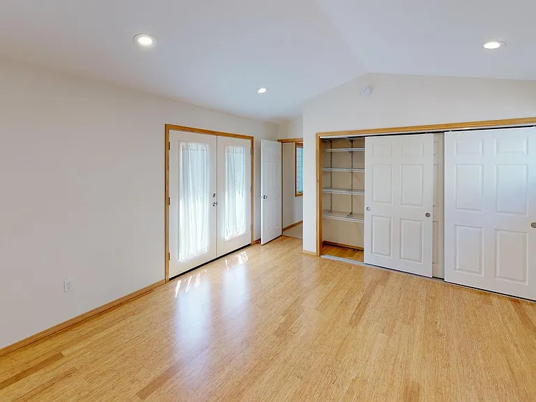 5418 NE 25th Ave — Photo 10