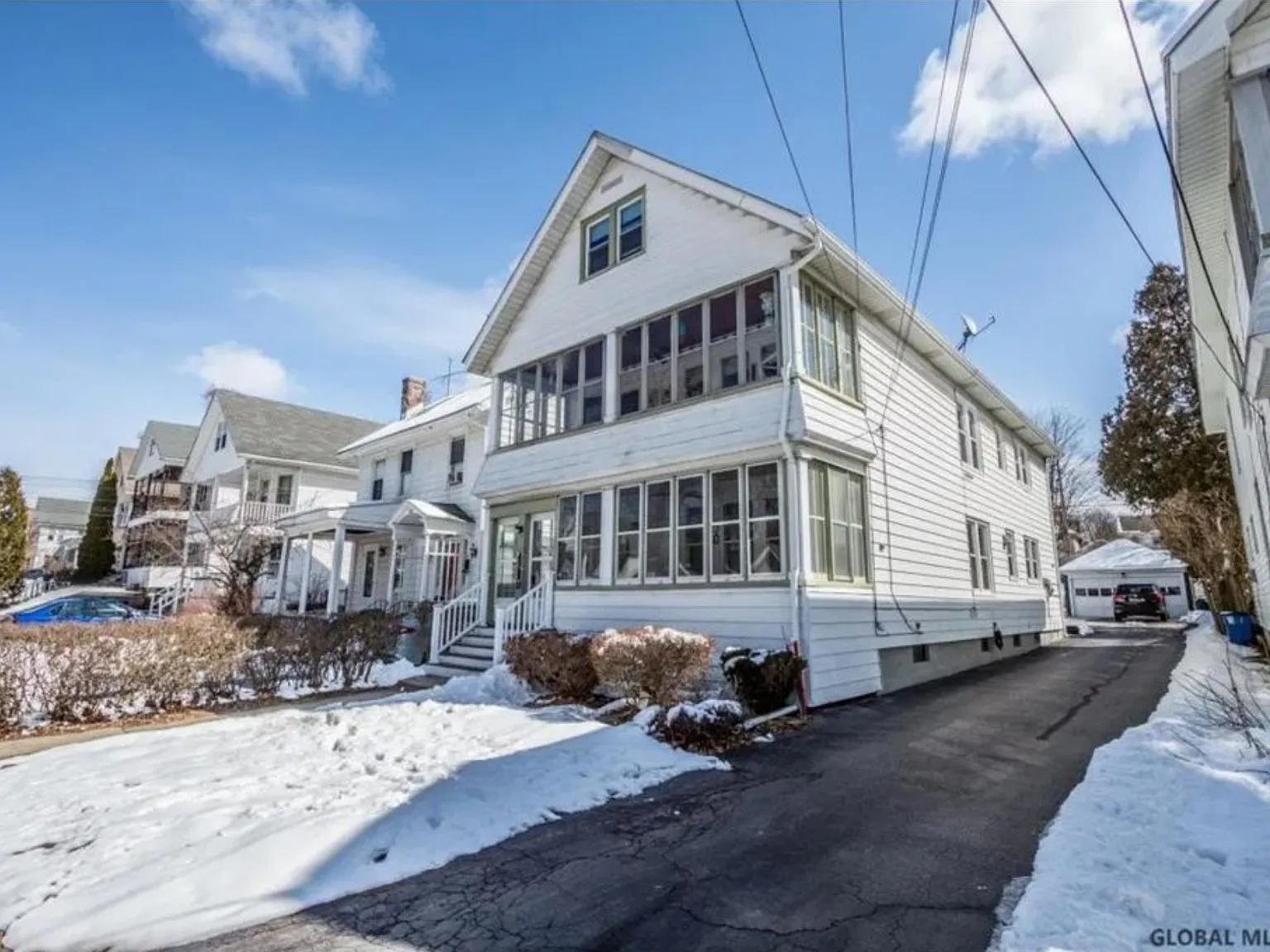 58 Pinewood Ave — Photo 2