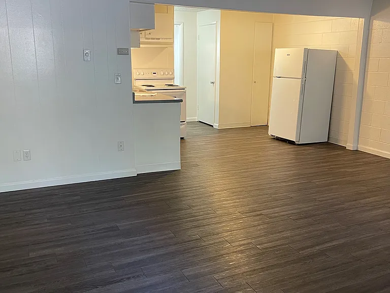 The Crossing Apartments — Photo 34