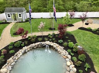 3 Muddy River Rd, Ipswich, MA 01938