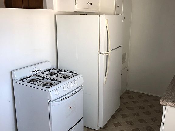 2nd image of 1809 De La Vina St APT 5