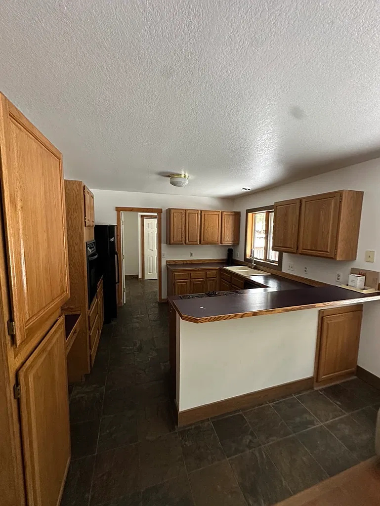 3 bed, 1608 sqft, $4,650 — Photo 4