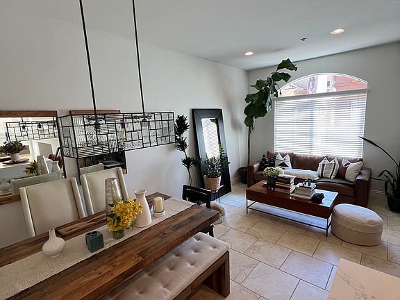 5th image of 2780 Villas Way