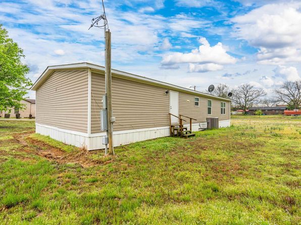 201 N 6th St, Coal Hill, AR 72832