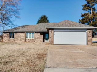 310 E Grant St, Clever, MO 65631