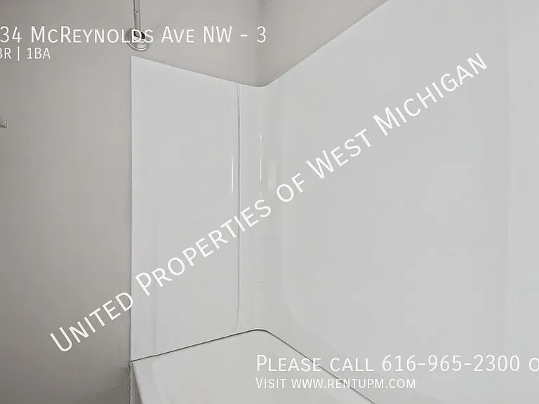 934 McReynolds Ave NW #3 — Photo 13