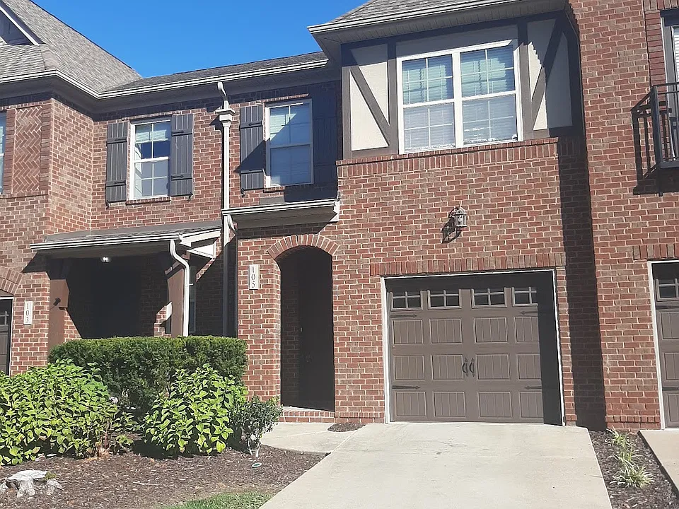 105 Ambassador Private Cir #1