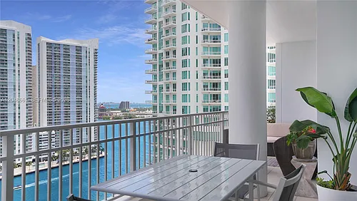 801 Brickell Key Blvd #2210 Photo 1