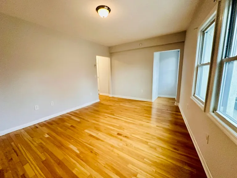 165 E Main St — Photo 29