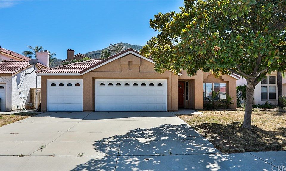1st image of 15681 Lake Terrace Dr