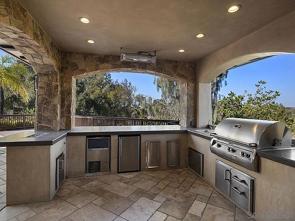 5th image of 4296 Farley Ct