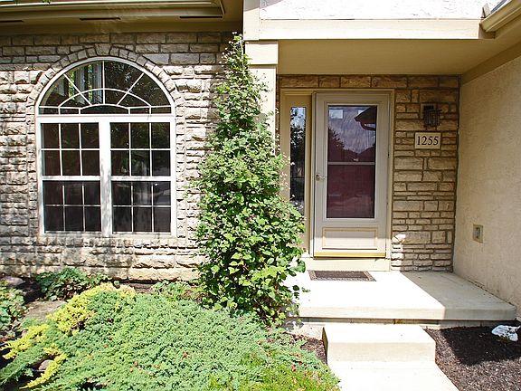 3rd image of 1255 Flagstone Sq