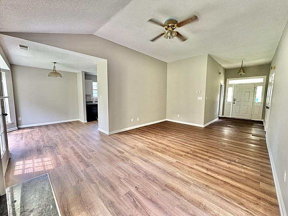 3rd image of 2608 Clarencefield Dr