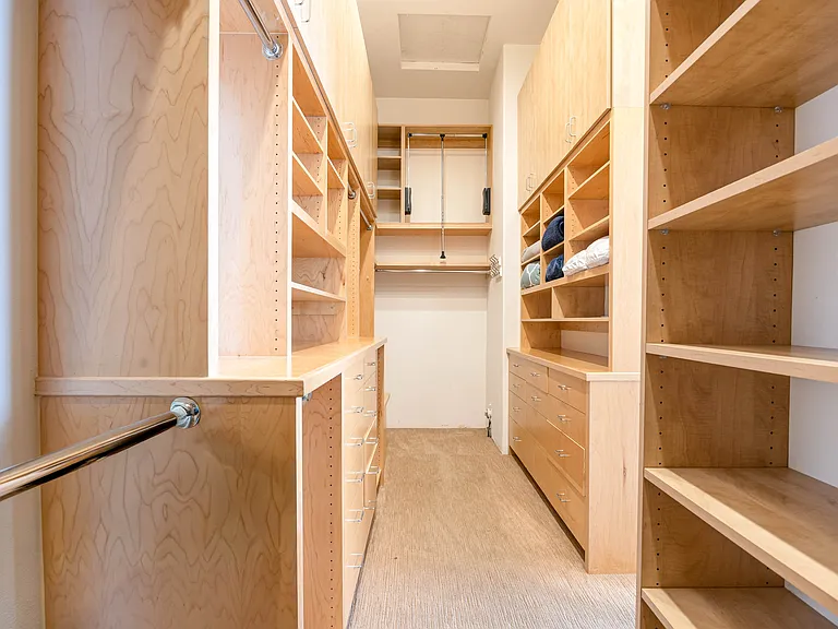 Master Suite Closet