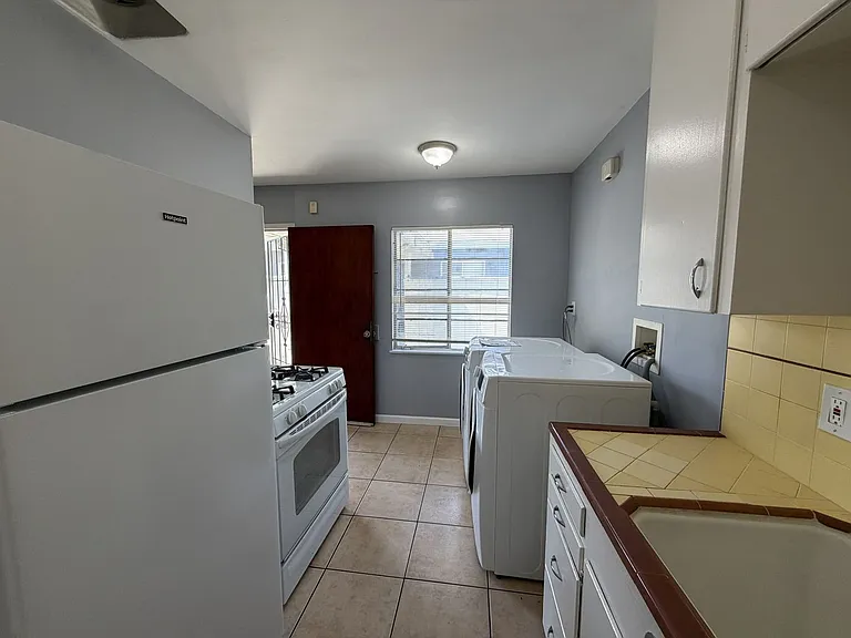 1283 N Sierra Way #1283 — Photo 8