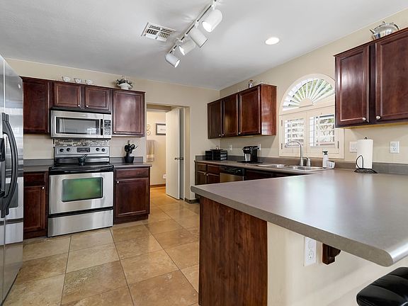5th image of 2472 E Jasper Dr