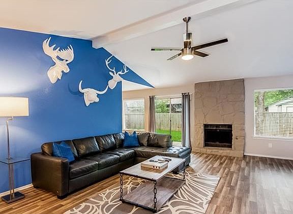 4th image of 8903 Jesse James Dr