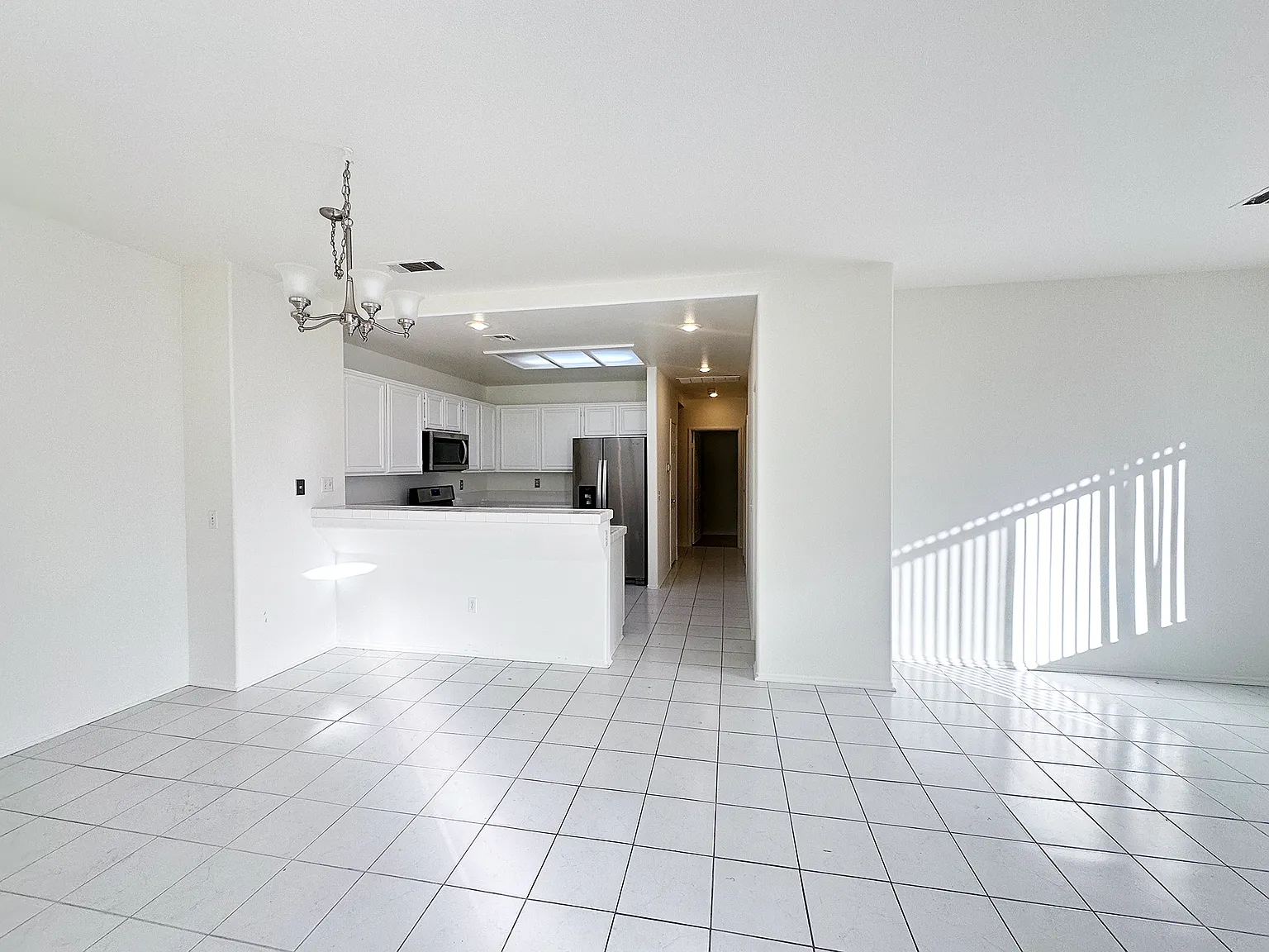 2 bed, 1127 sqft, $2,800 — Photo 3