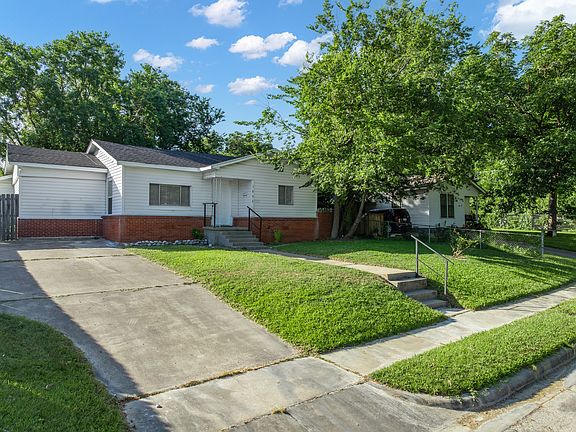 2nd image of 3804 Belmont Dr