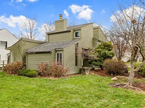 1876 W Lane Ave, Upper Arlington, OH 43221