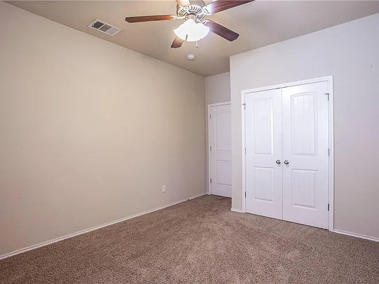 323 French Ave — Photo 12