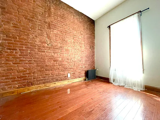 Rented by R New York | media 28