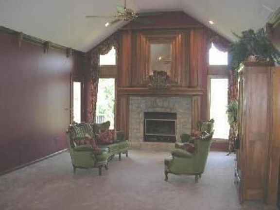 3rd image of 31588 W 271st St