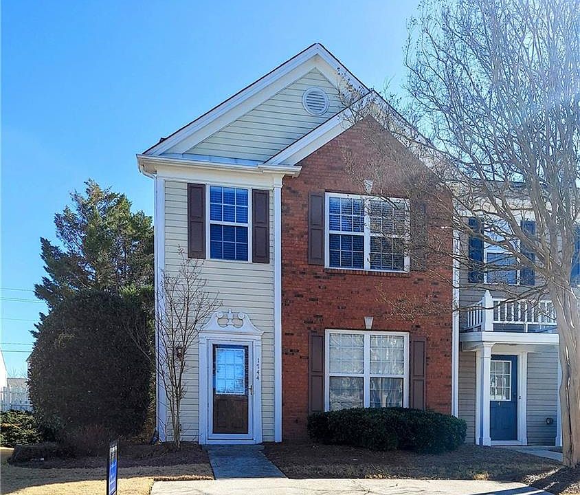 1st image of 1744 Stanwood Dr NW