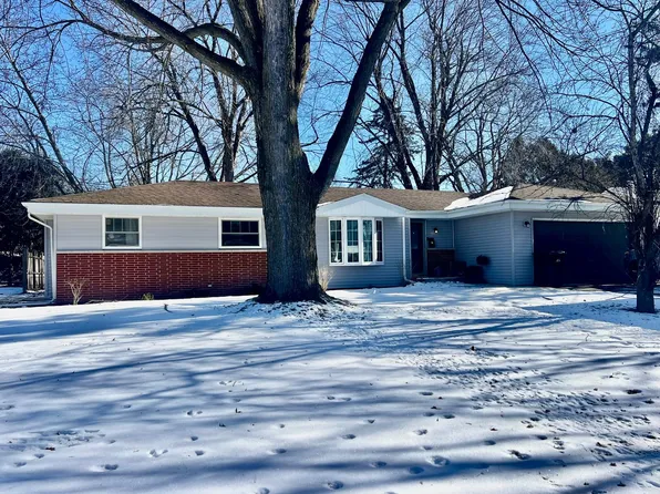 1706 S Seminole Rd, Appleton, WI 54914