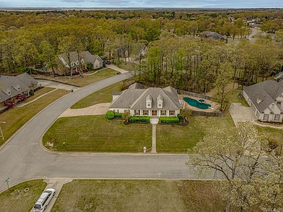 4th image of 4405 Wood Crest Dr