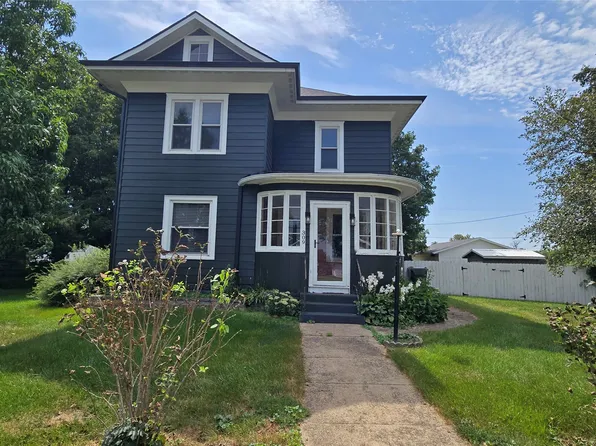 309 E State St, Baxter, IA 50028