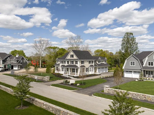 17 Wyndemere Ln, Natick, MA 01760