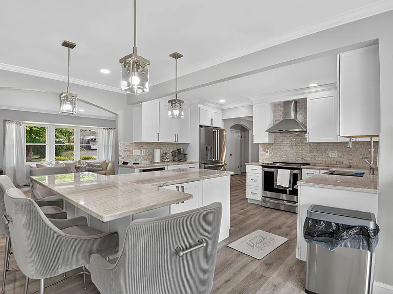 12420 Seabury Ln — Photo 13