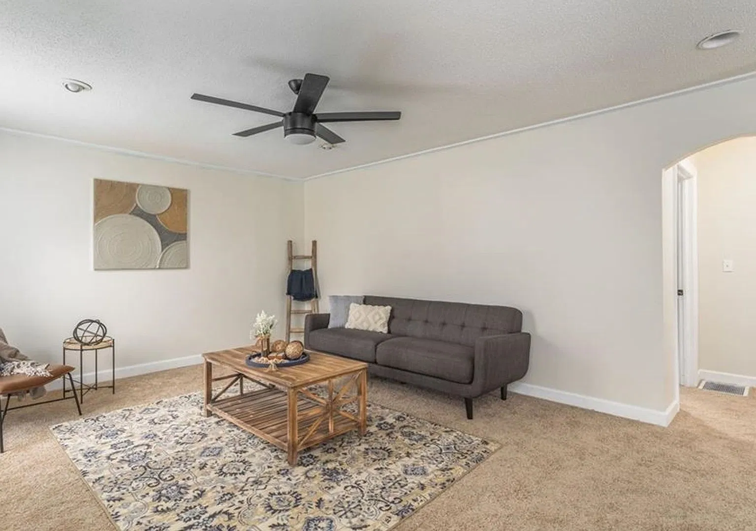 Modern Style 2 Bedroom Home in Walkertown! — Photo 4