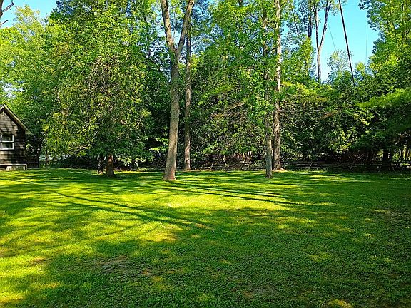 4th image of 199 Corlear Dr