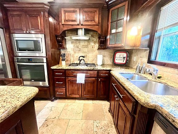 4th image of 2109 N Red Cedar Cir